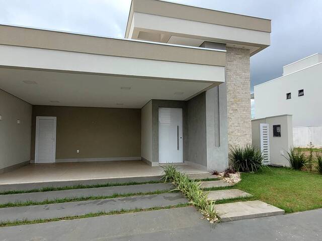 #100 - Casa para Venda em Cuiabá - MT - 1